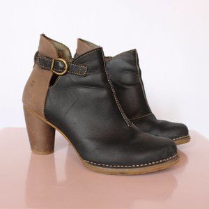 El Naturalista Two-Tone Ankle Boots